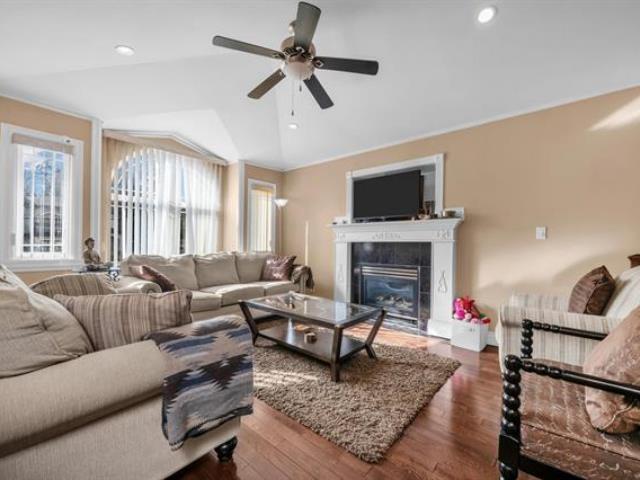 12699 99 Avenue, Surrey, British Columbia  V3V 2P6 - Photo 2 - R3060246