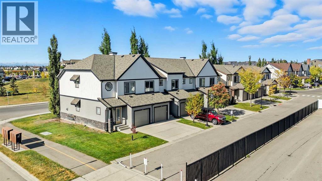 7 Copperpond Landing Se, Calgary, Alberta  T2Z 1G6 - Photo 3 - A2259666