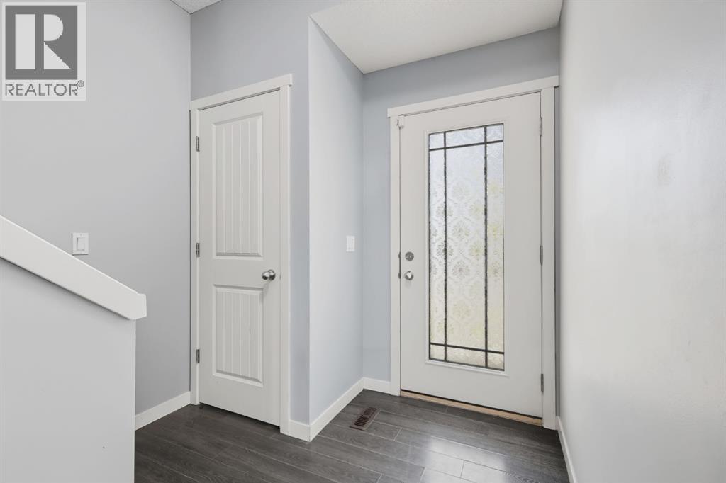 7 Copperpond Landing Se, Calgary, Alberta  T2Z 1G6 - Photo 5 - A2259666