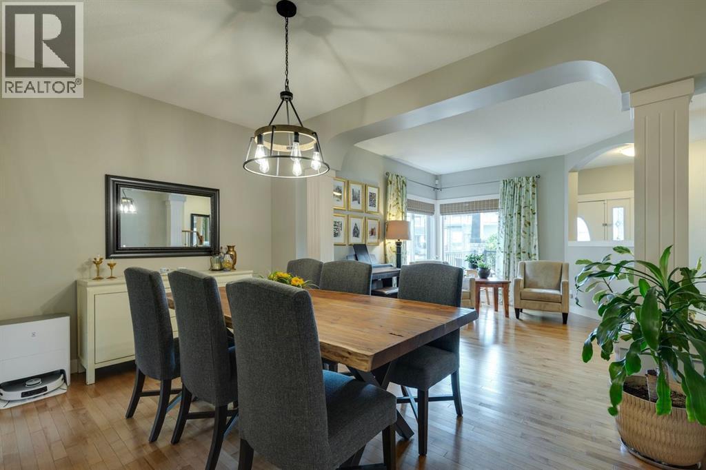 60 Elmont Court Sw, Calgary, Alberta  T3H 5Z8 - Photo 10 - A2261372