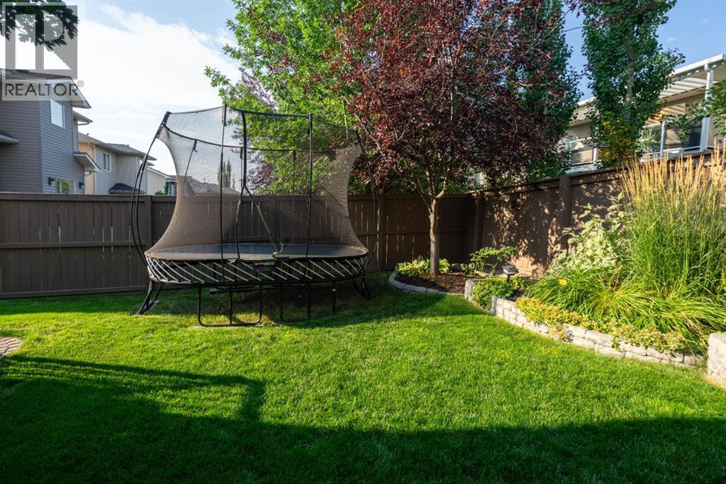 60 Elmont Court Sw, Calgary, Alberta  T3H 5Z8 - Photo 50 - A2261372