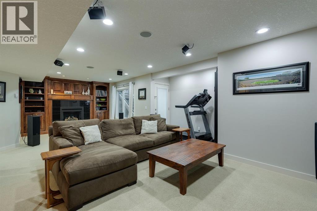 60 Elmont Court Sw, Calgary, Alberta  T3H 5Z8 - Photo 37 - A2261372