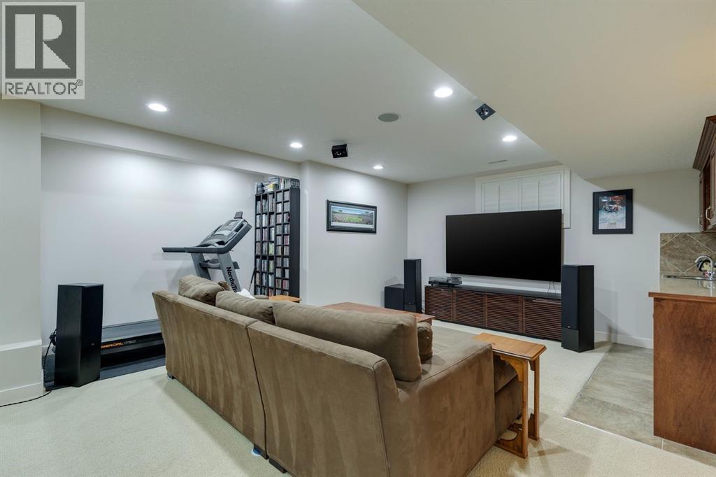 60 Elmont Court Sw, Calgary, Alberta  T3H 5Z8 - Photo 36 - A2261372