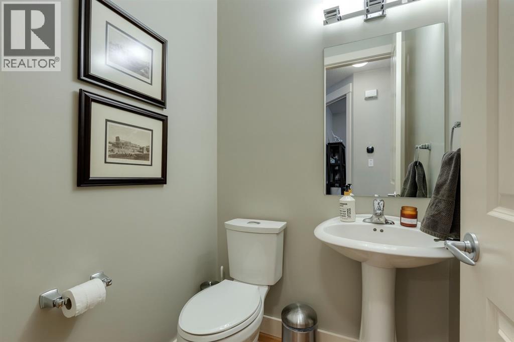 60 Elmont Court Sw, Calgary, Alberta  T3H 5Z8 - Photo 22 - A2261372