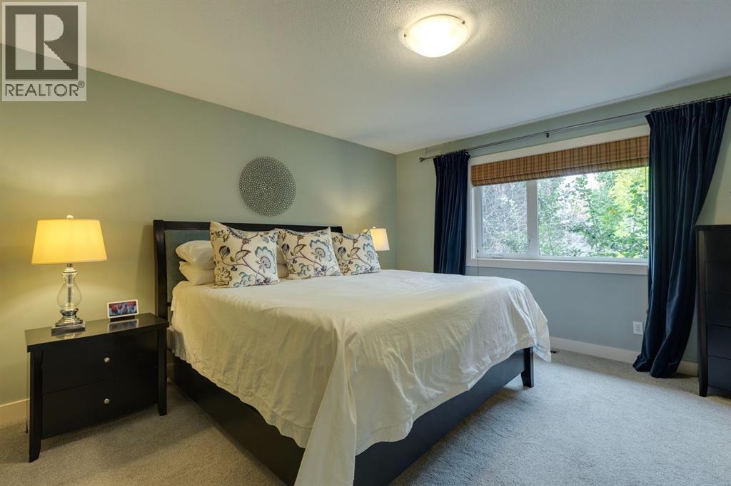 60 Elmont Court Sw, Calgary, Alberta  T3H 5Z8 - Photo 23 - A2261372