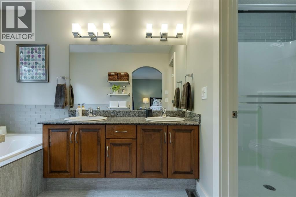 60 Elmont Court Sw, Calgary, Alberta  T3H 5Z8 - Photo 26 - A2261372