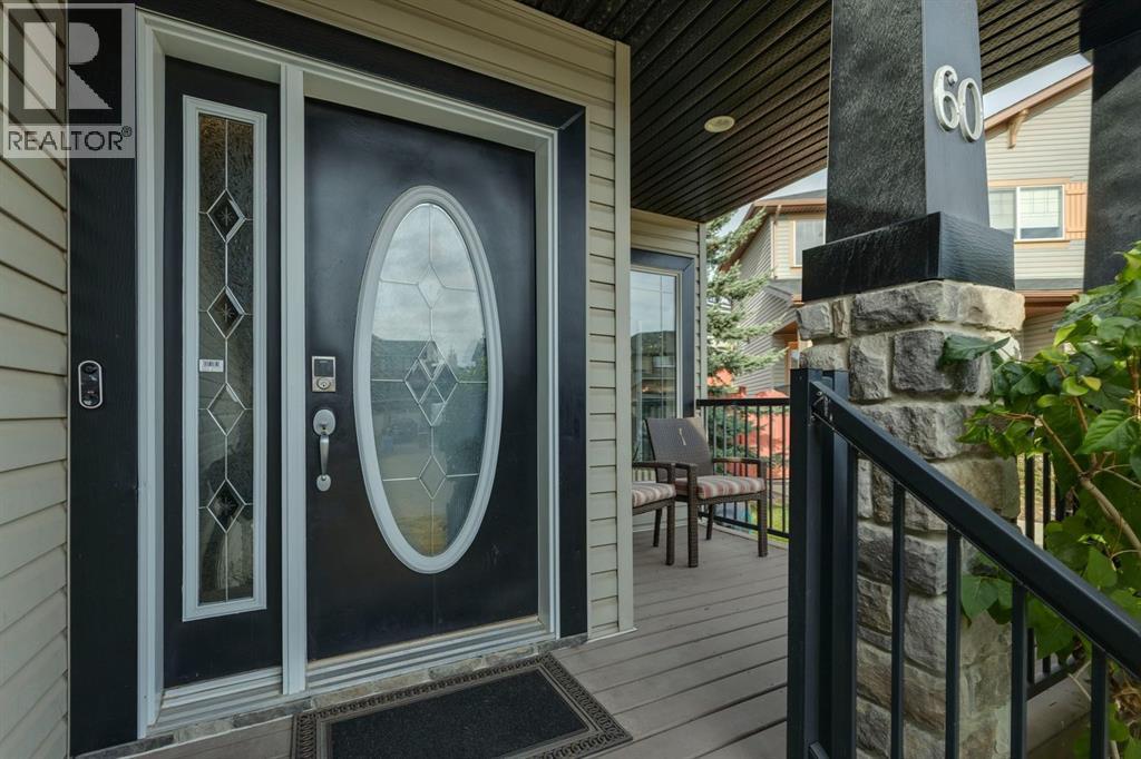 60 Elmont Court Sw, Calgary, Alberta  T3H 5Z8 - Photo 3 - A2261372