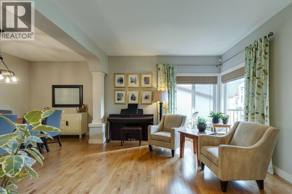 60 Elmont Court Sw, Calgary, Alberta  T3H 5Z8 - Photo 8 - A2261372