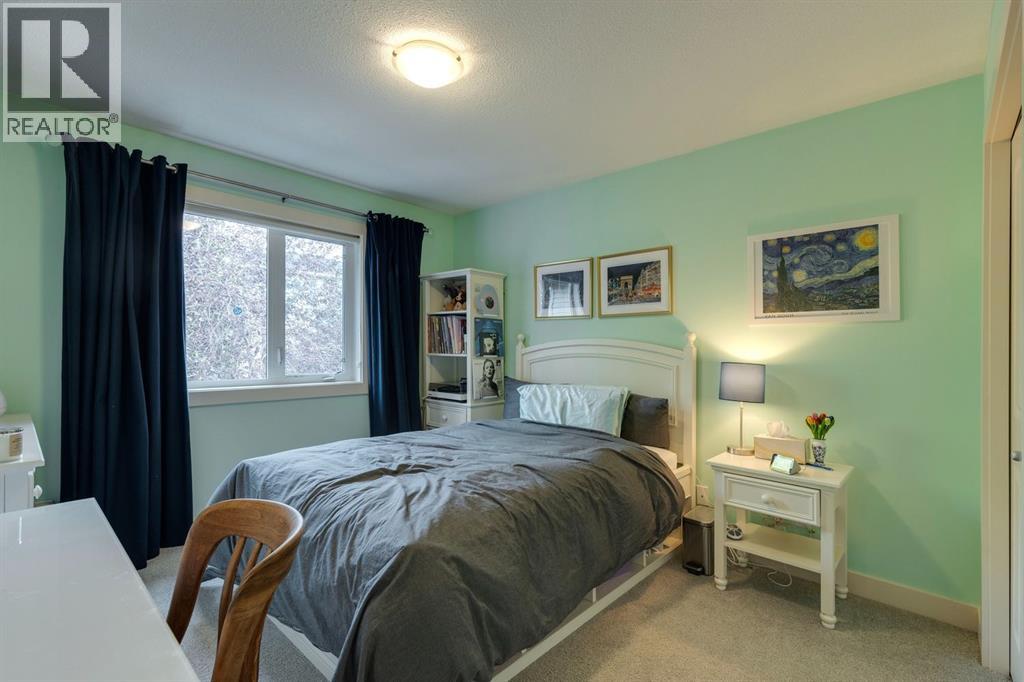 60 Elmont Court Sw, Calgary, Alberta  T3H 5Z8 - Photo 32 - A2261372