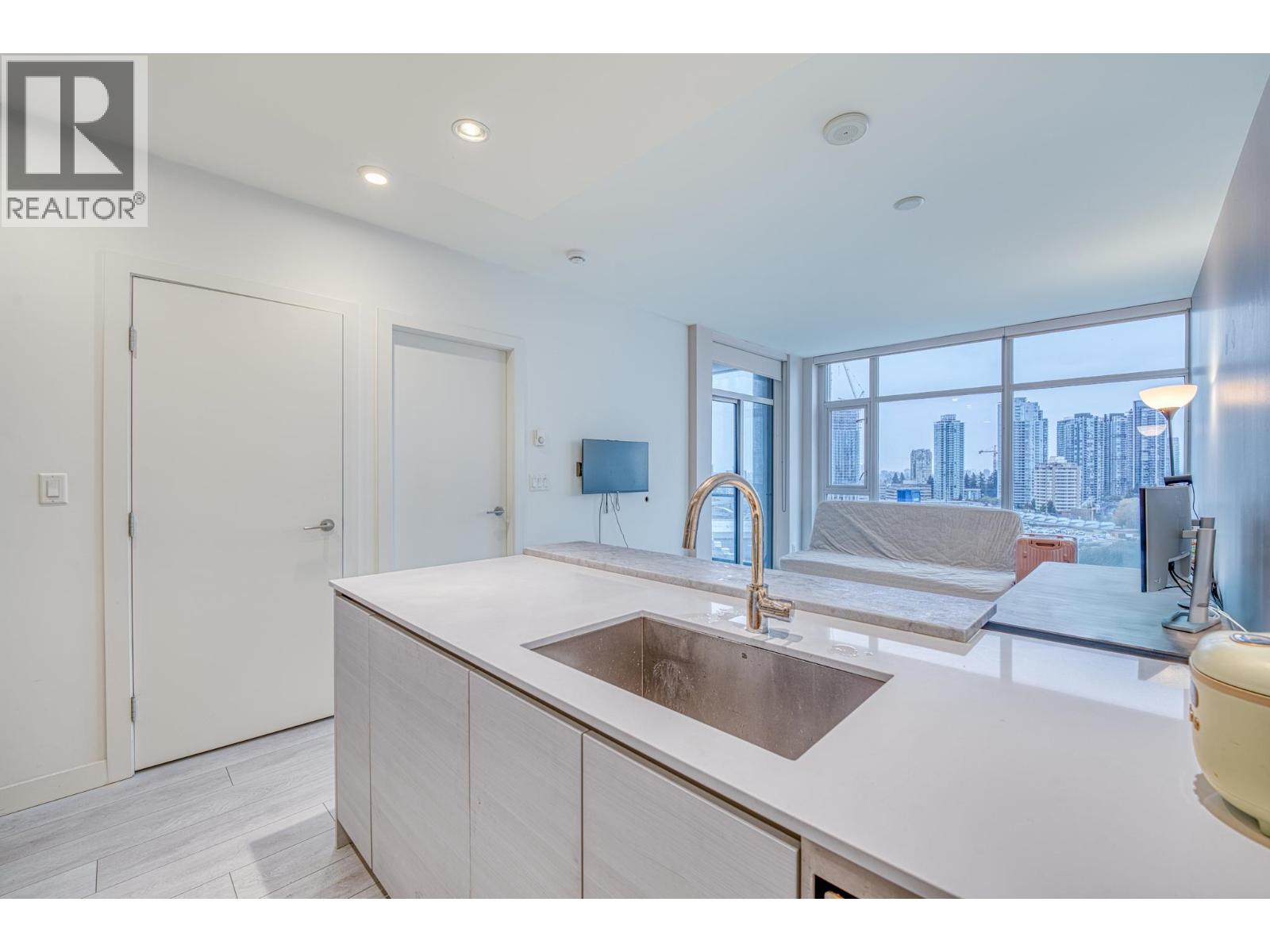 1711 6098 Station Street, Burnaby, British Columbia  V5H 0H4 - Photo 6 - R3060077