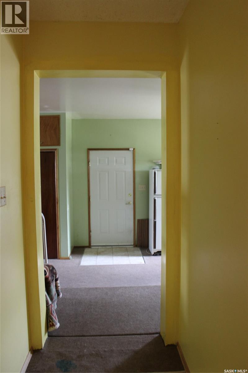 223 2nd Street W, Climax, Saskatchewan  S0N 0N0 - Photo 12 - SK021337