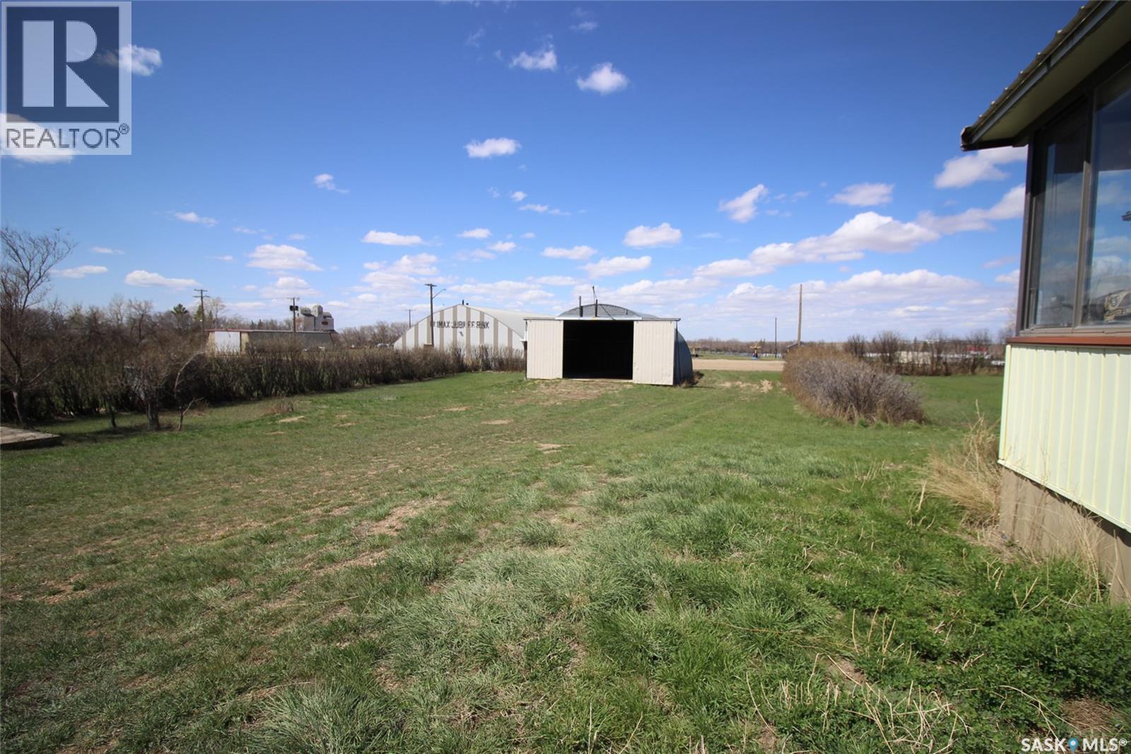 223 2nd Street W, Climax, Saskatchewan  S0N 0N0 - Photo 16 - SK021337