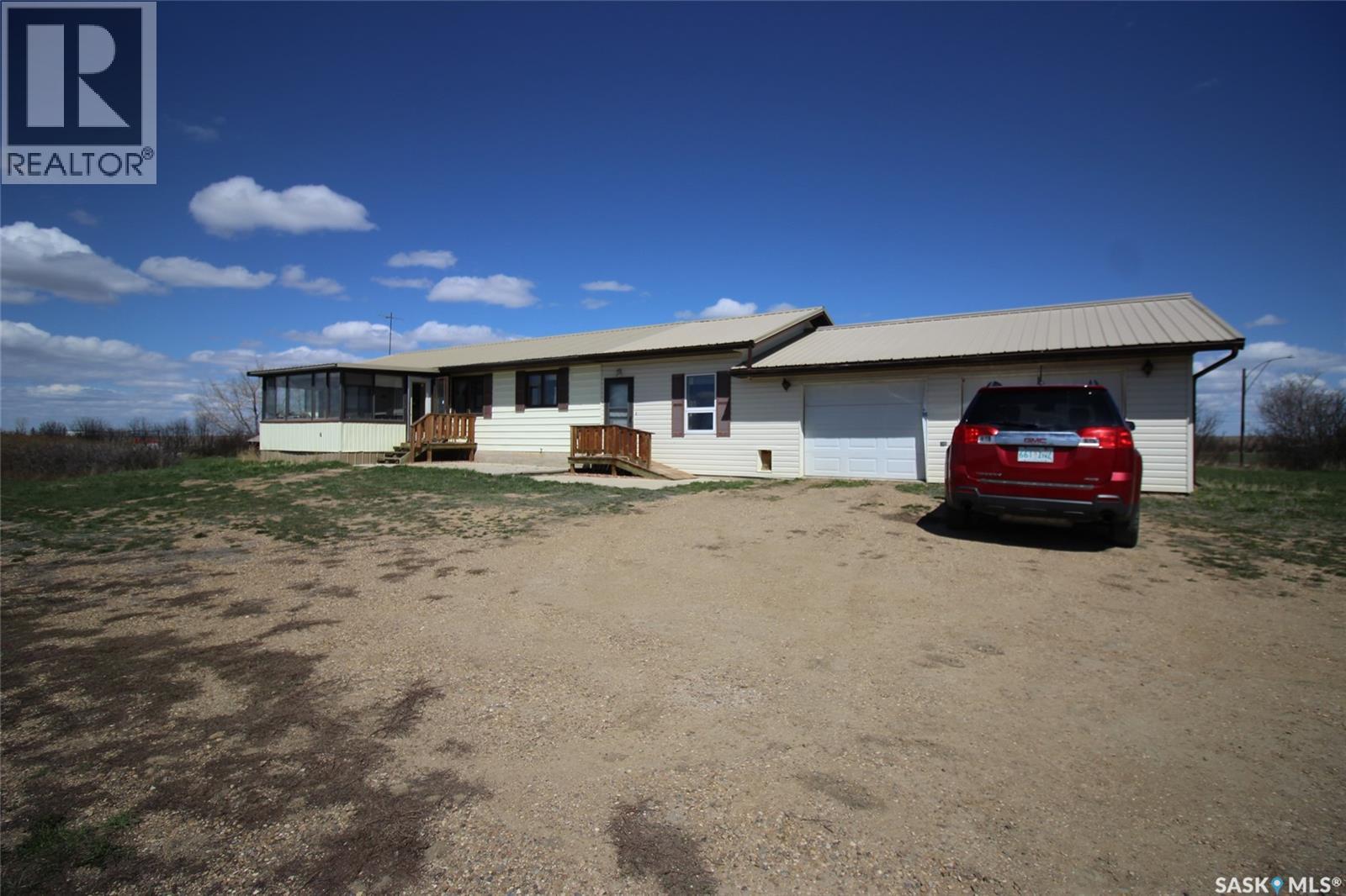 223 2nd Street W, Climax, Saskatchewan  S0N 0N0 - Photo 31 - SK021337