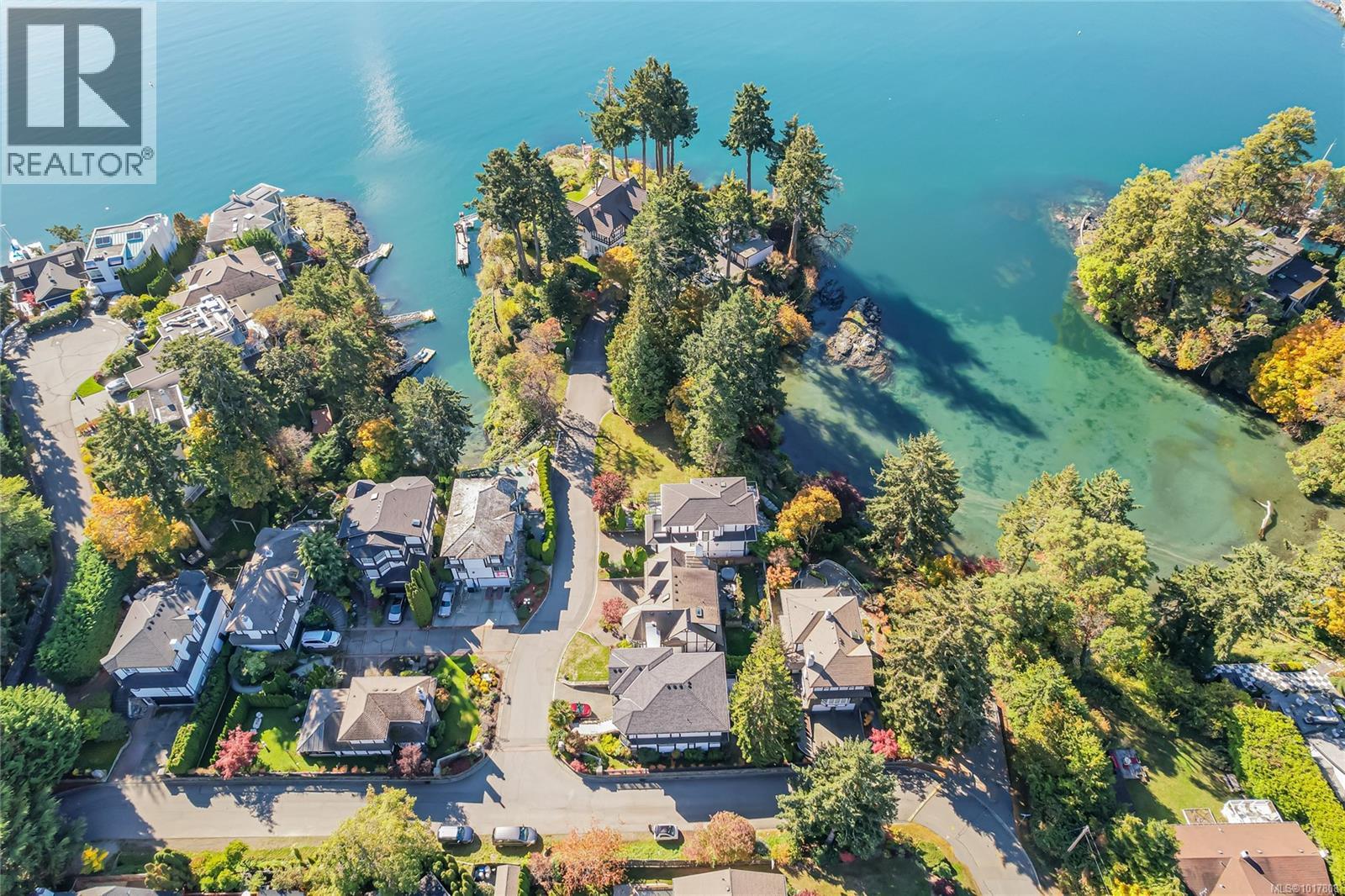 7 Governors Point Rd, View Royal, British Columbia