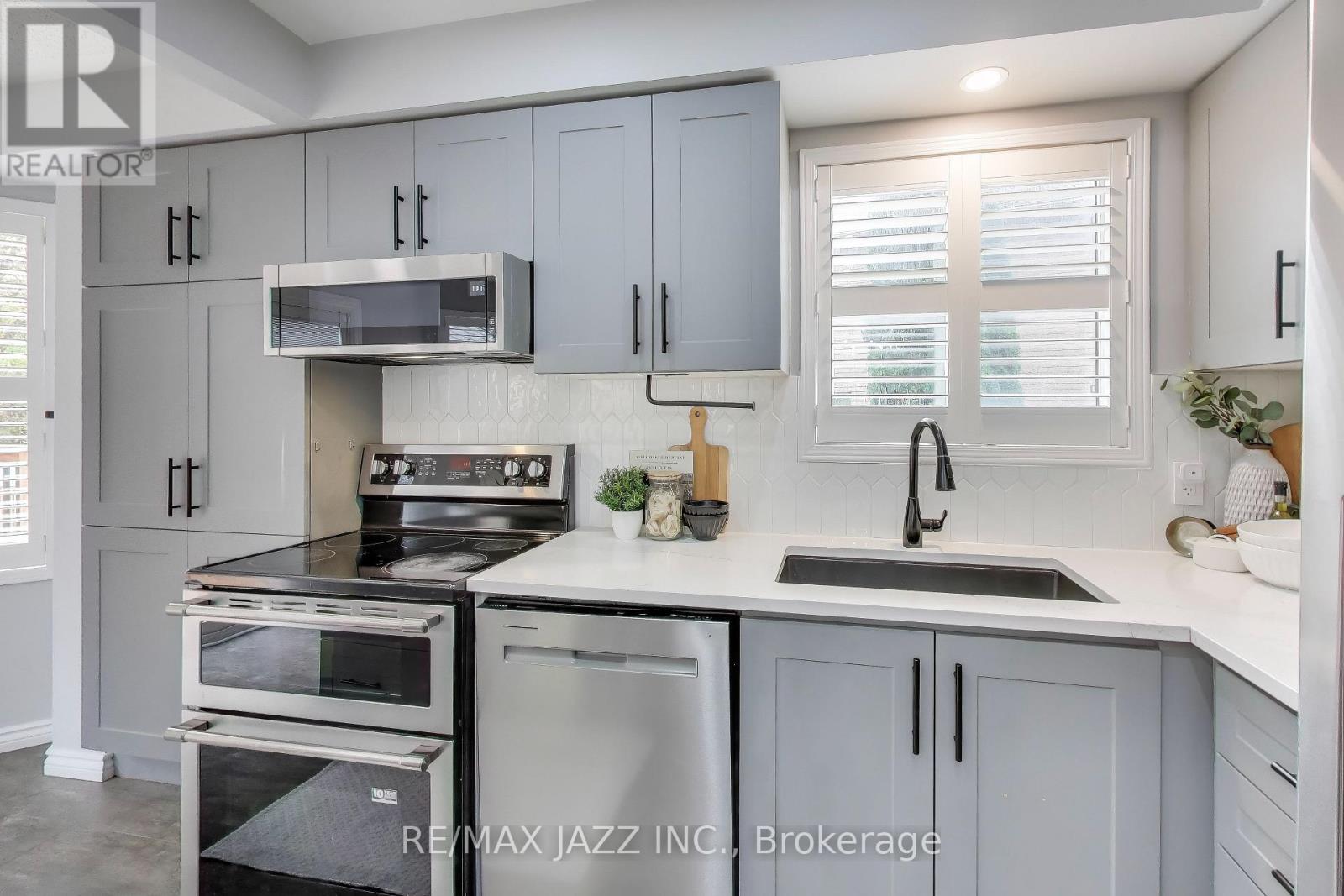 9 Maconnachie Place, Clarington, Ontario  L1C 4M4 - Photo 9 - E12473965
