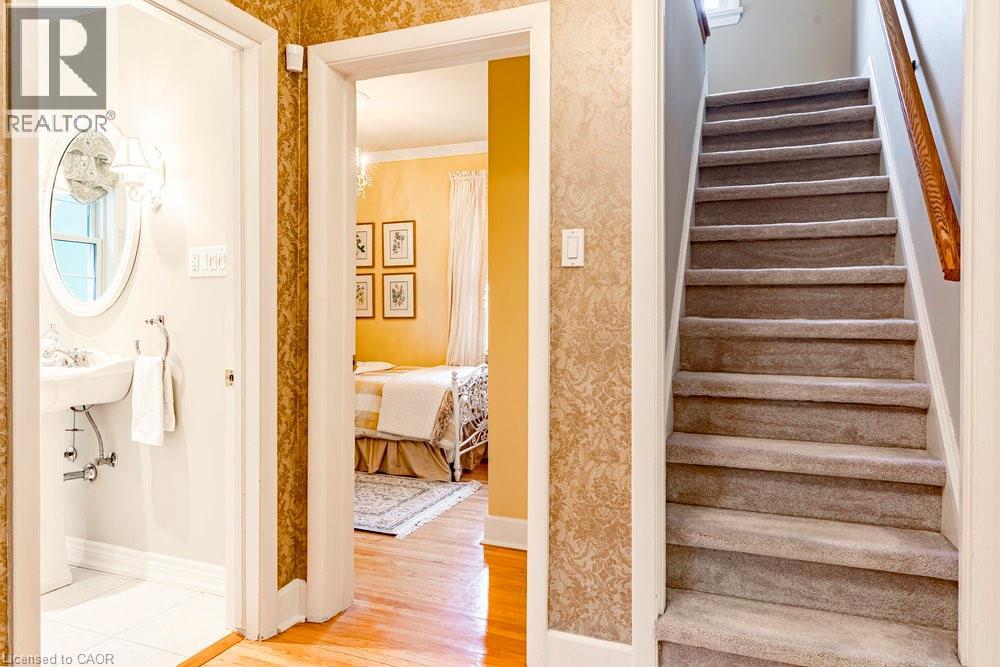 27 Lovers Lane, Ancaster, Ontario  L9G 1G4 - Photo 8 - 40780670