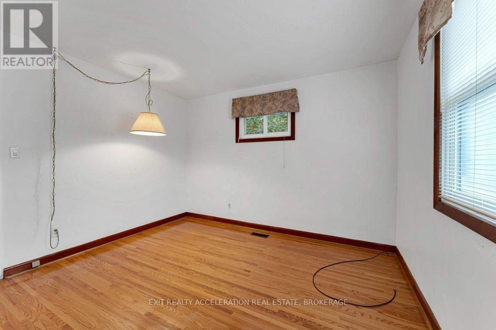 904 Victoria Street, Kingston (East Of Sir John A. Blvd), Ontario  K7K 4T8 - Photo 21 - X12474085