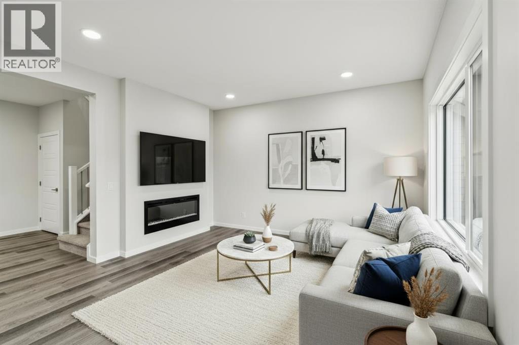 10 Heartwood Villas Se, Calgary, Alberta  T3S 0R9 - Photo 2 - A2254658