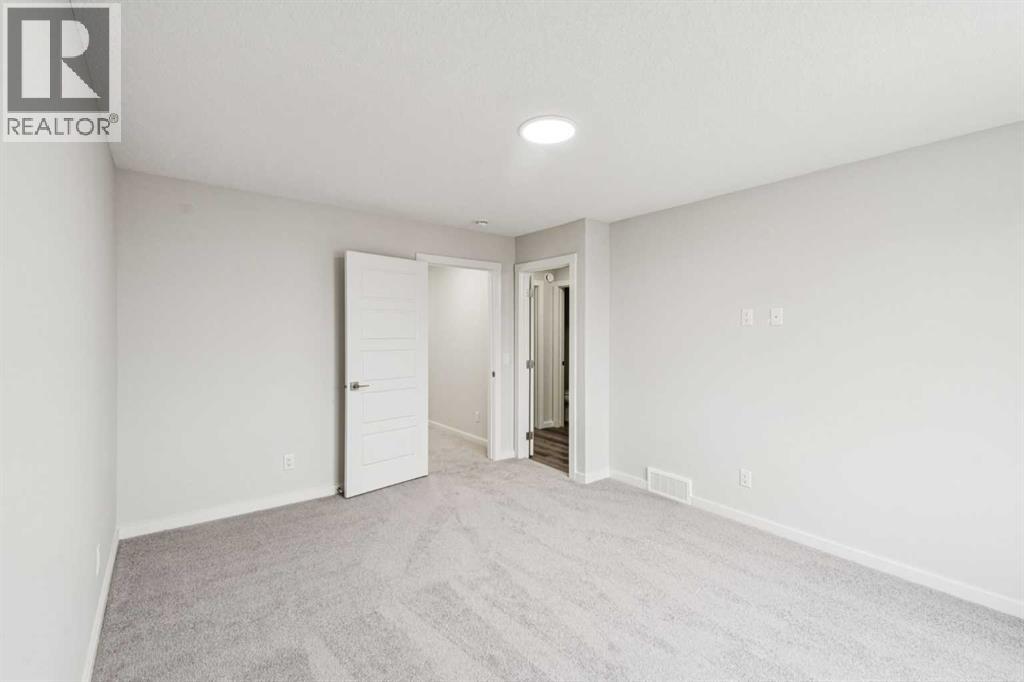 10 Heartwood Villas Se, Calgary, Alberta  T3S 0R9 - Photo 25 - A2254658