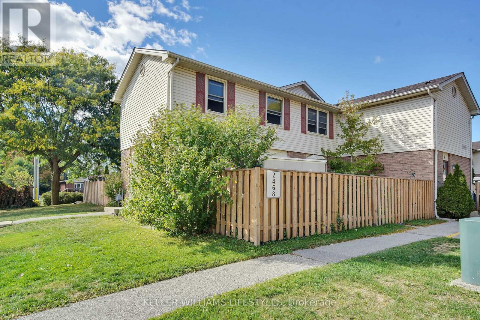 4 - 230 Clarke Road, London East (East H), Ontario  N5W 5P5 - Photo 3 - X12474071