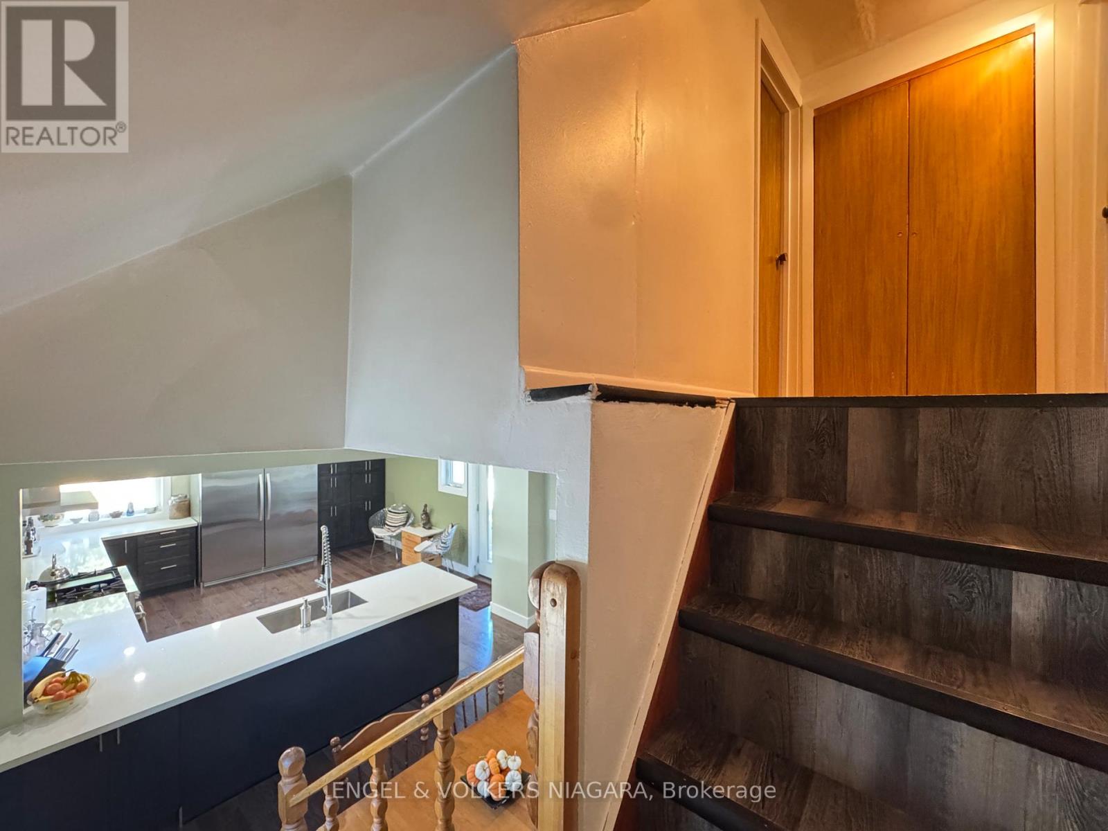 61 Hamilton Street E, St. Catharines, Ontario  L2S 1K8 - Photo 17 - X12340999