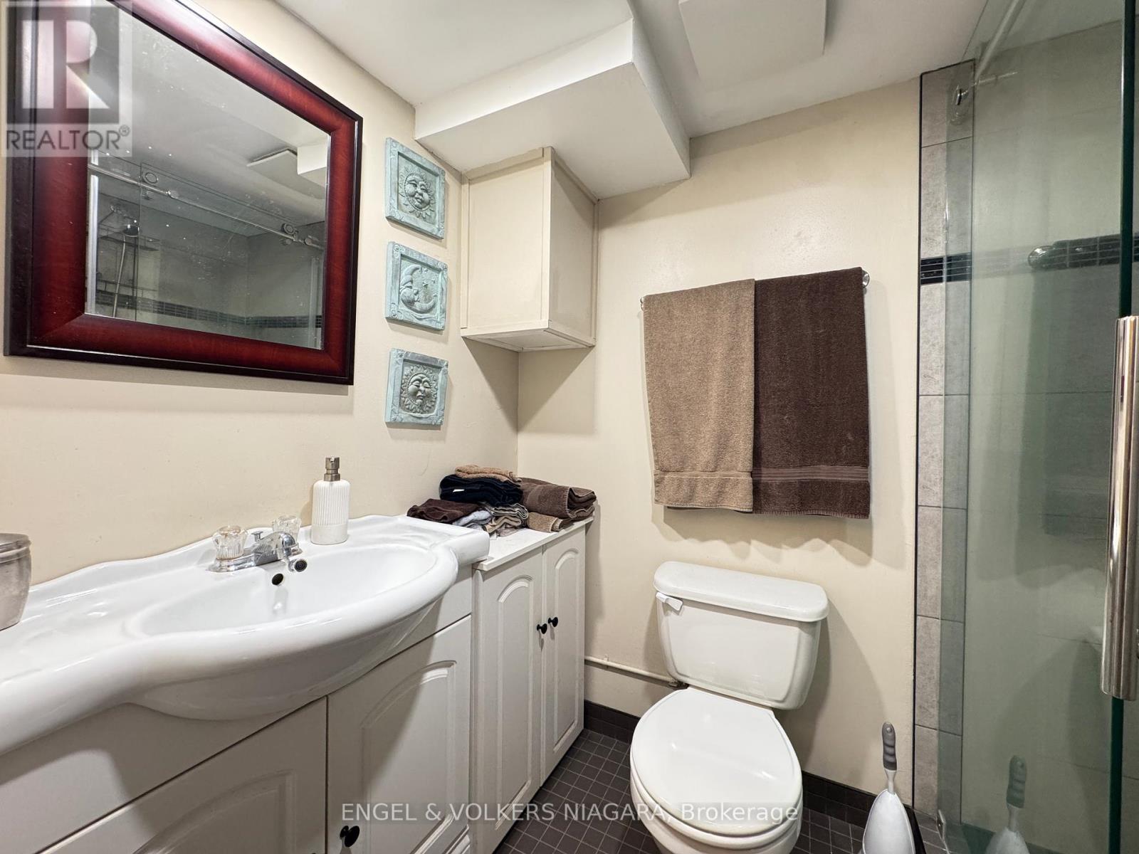 61 Hamilton Street E, St. Catharines, Ontario  L2S 1K8 - Photo 38 - X12340999