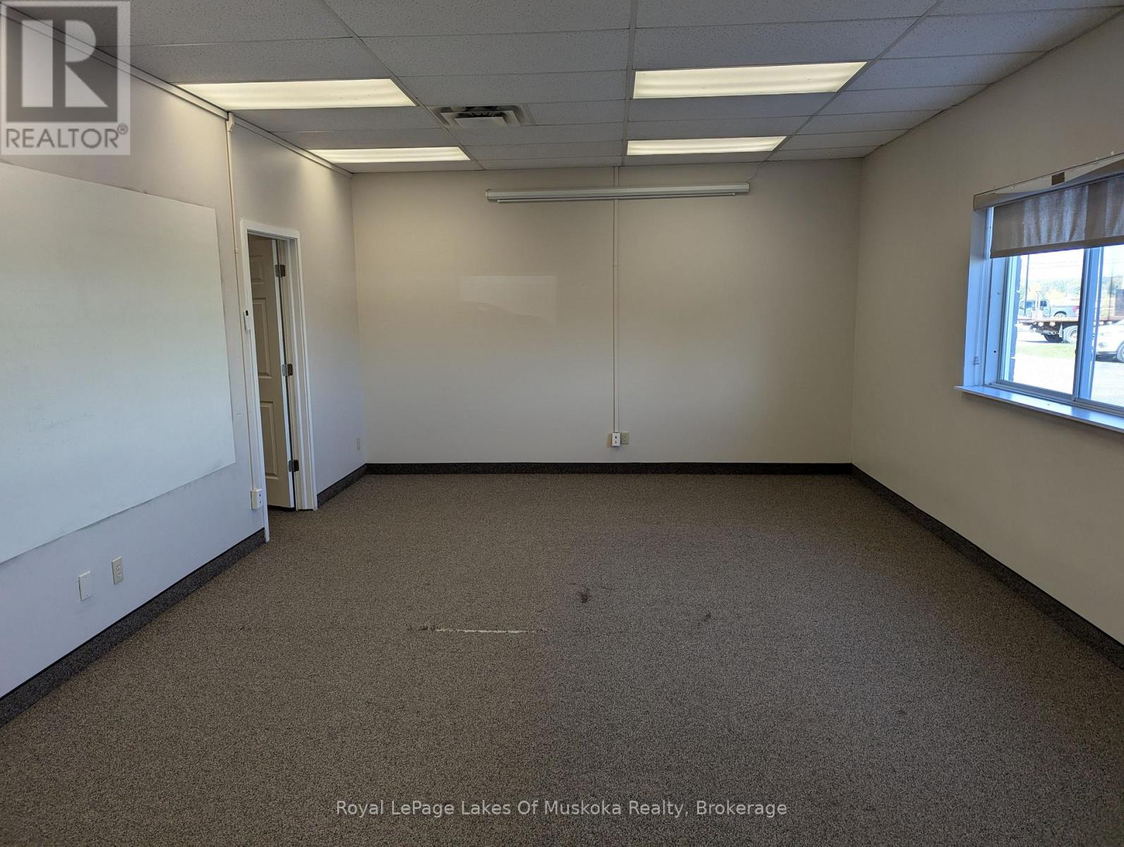 440 Ecclestone Drive, Bracebridge, Ontario  P1L 1Z6 - Photo 13 - X12474008