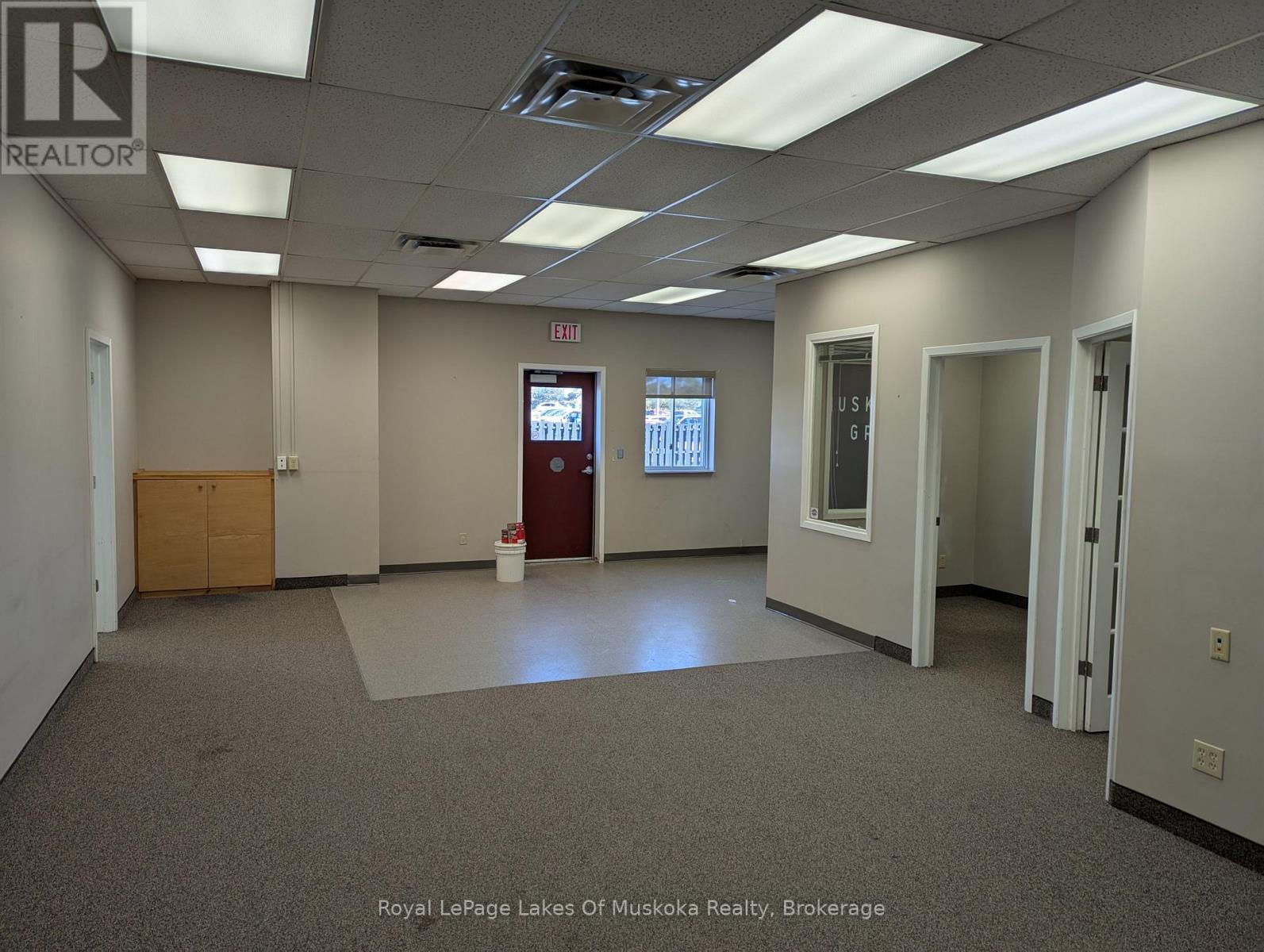 440 Ecclestone Drive, Bracebridge, Ontario  P1L 1Z6 - Photo 4 - X12474008