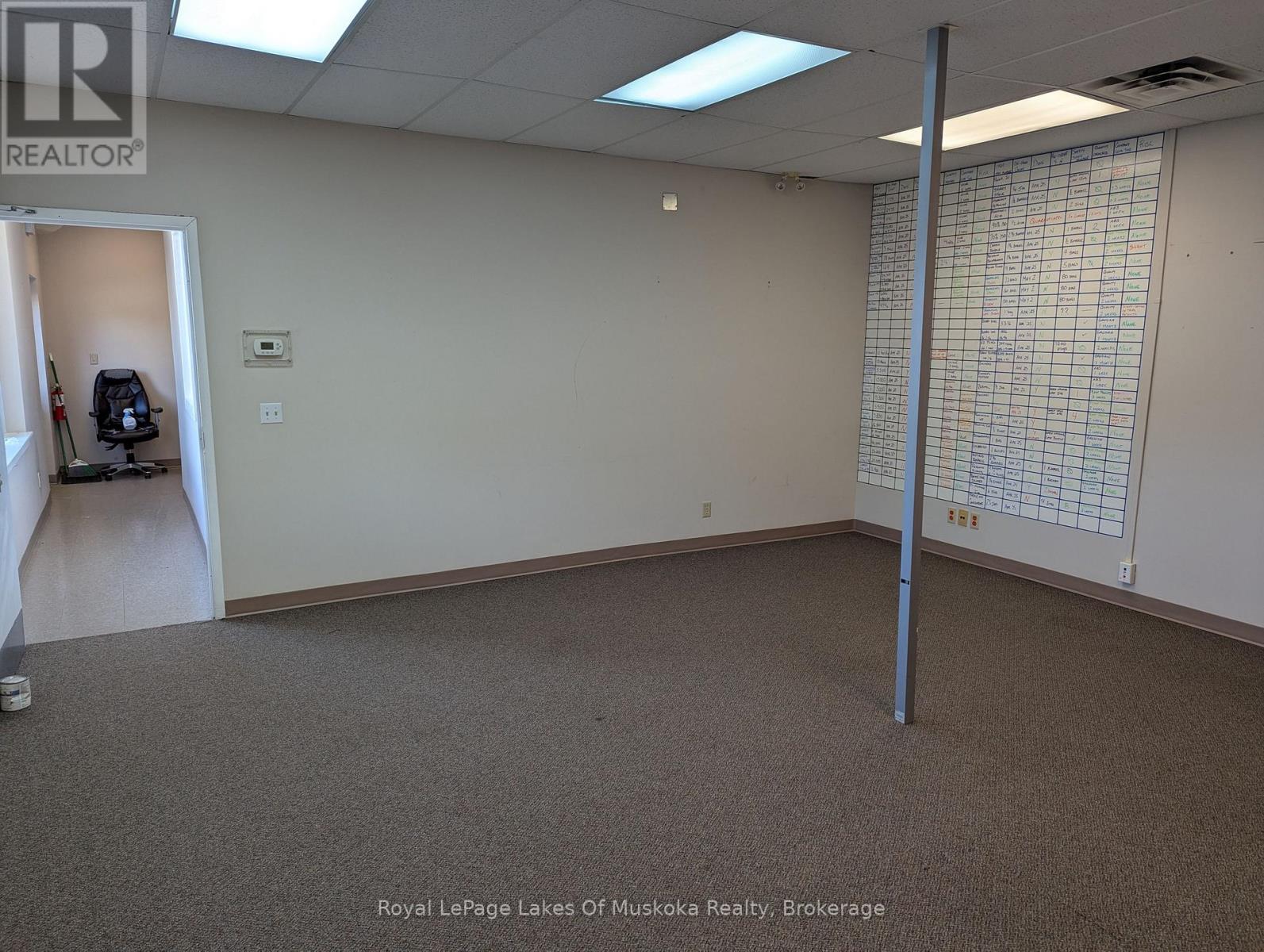 440 Ecclestone Drive, Bracebridge, Ontario  P1L 1Z6 - Photo 7 - X12474008