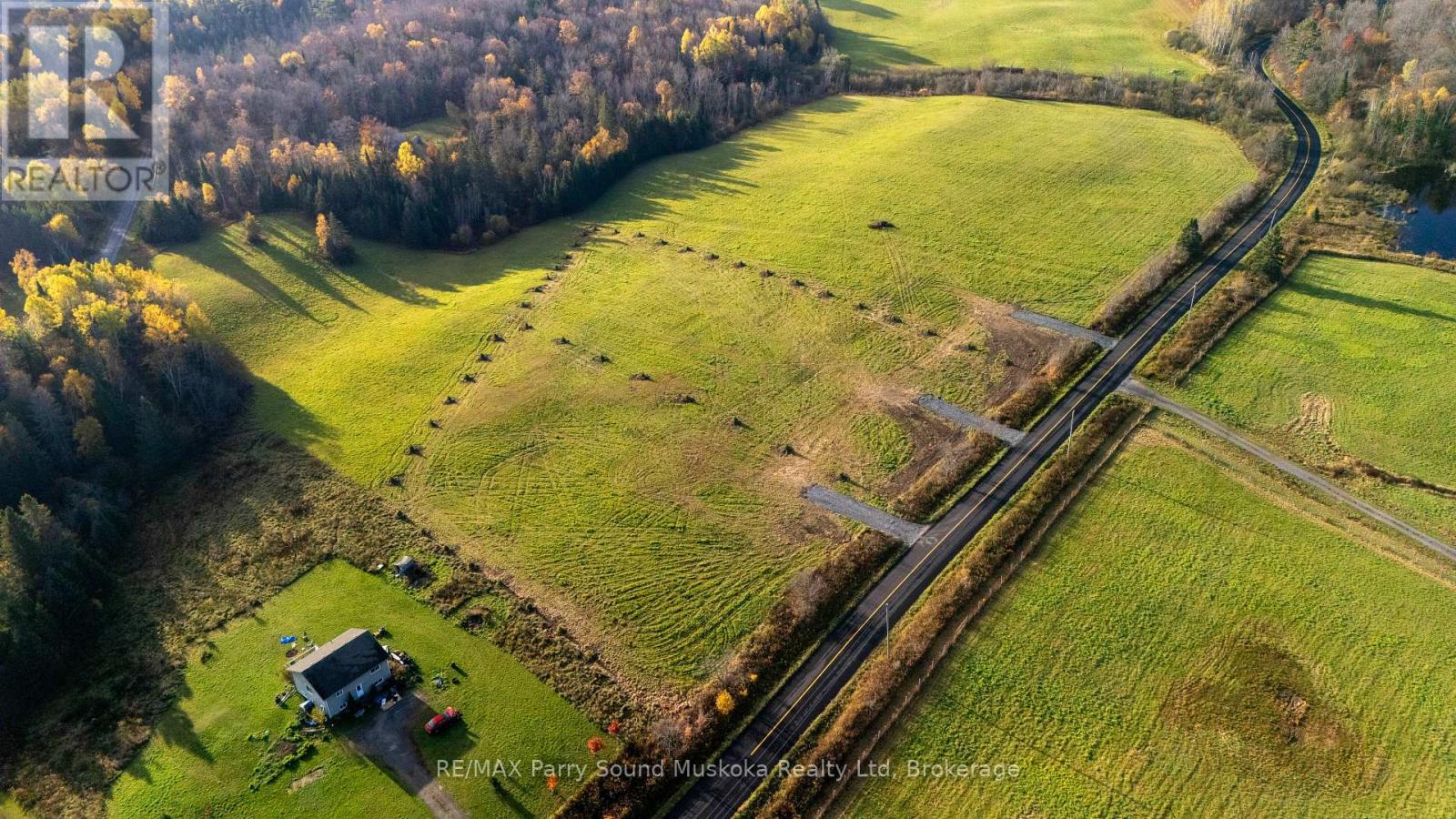 269 Balsam Cross, Mckellar, Ontario  P0G 1C0 - Photo 2 - X12474038