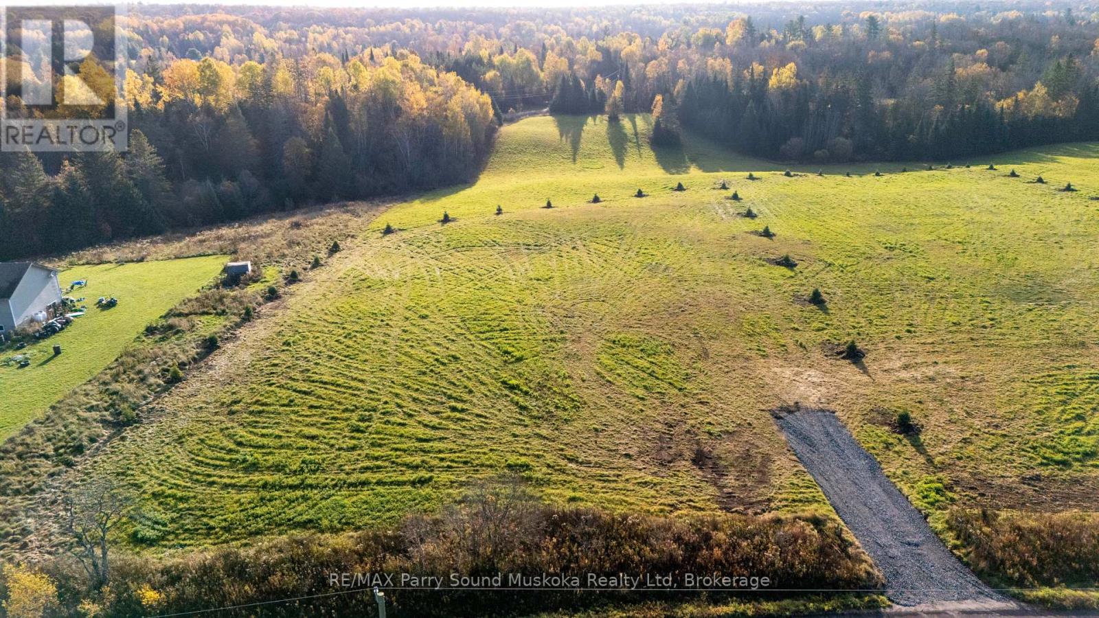 271 Balsam Cross, Mckellar, Ontario  P0G 1C0 - Photo 10 - X12474039