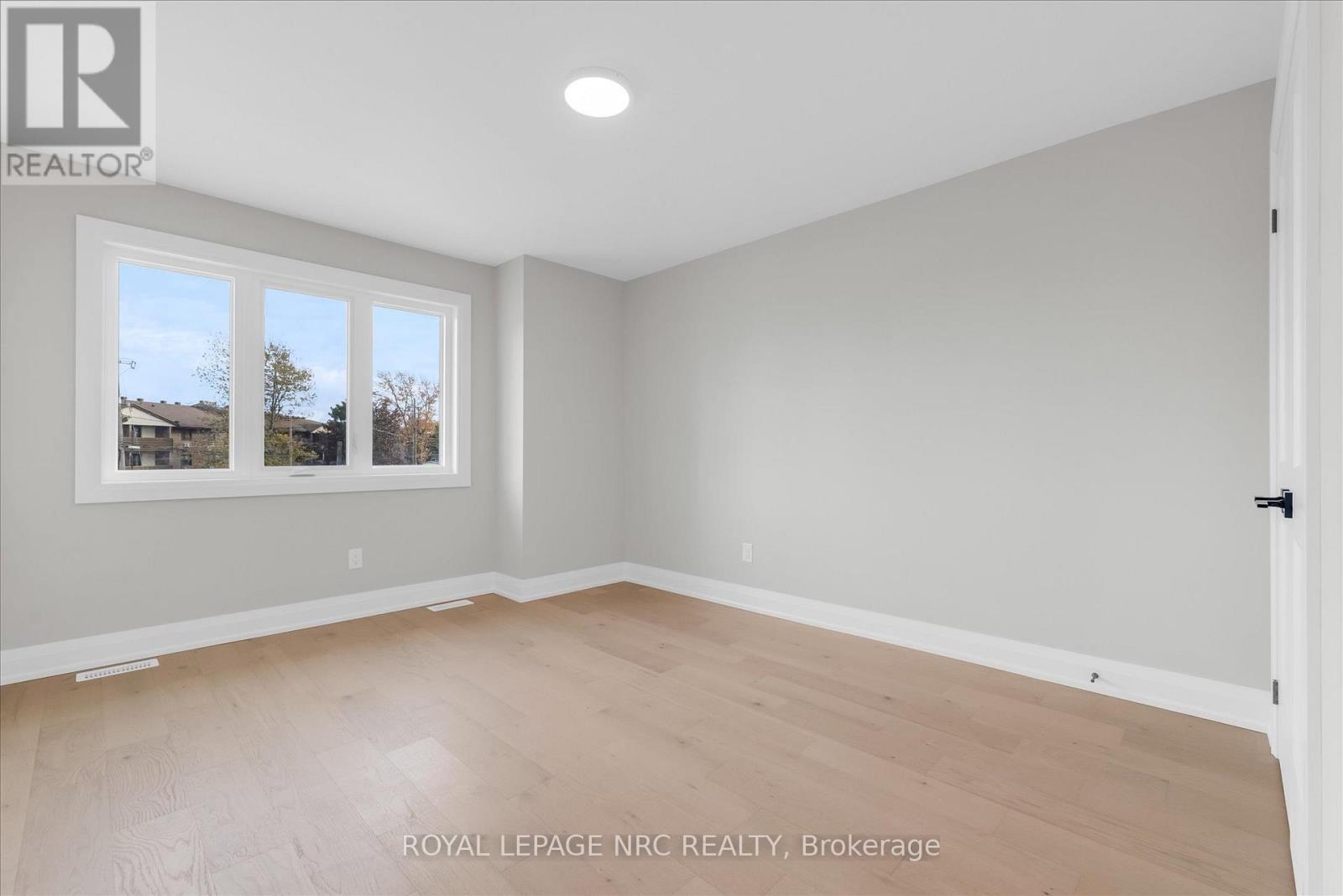 66 Page Street, Port Colborne, Ontario  L3K 5V1 - Photo 32 - X12474058