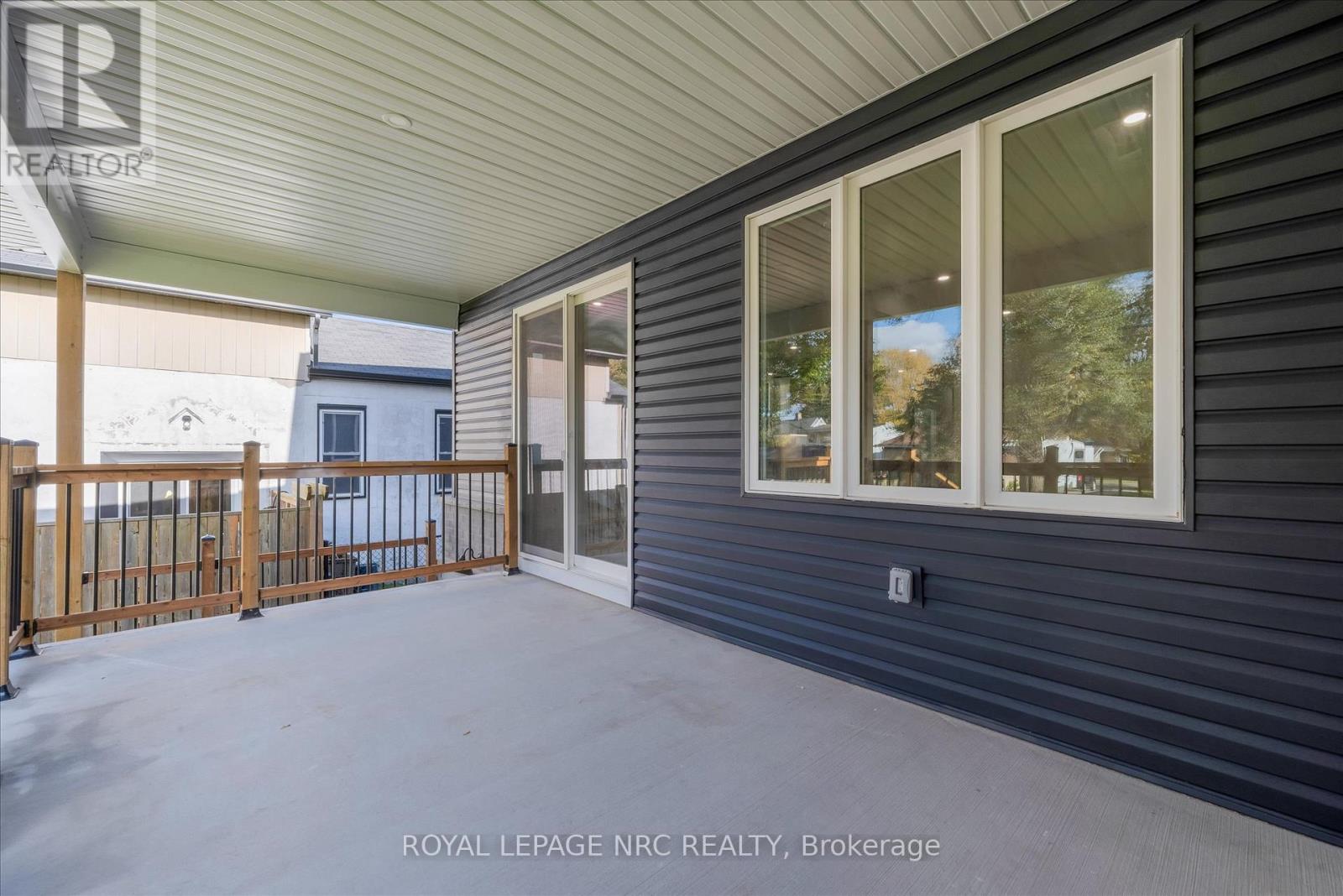 66 Page Street, Port Colborne, Ontario  L3K 5V1 - Photo 35 - X12474058