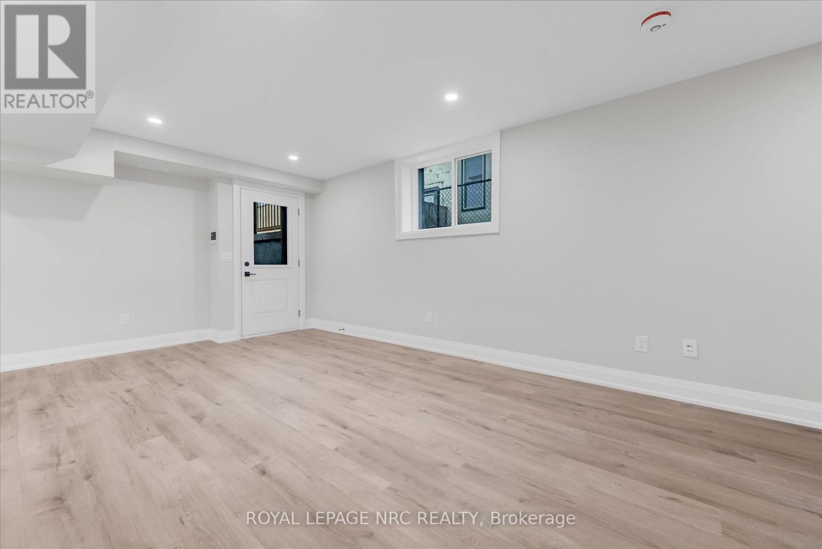 66 Page Street, Port Colborne, Ontario  L3K 5V1 - Photo 41 - X12474058