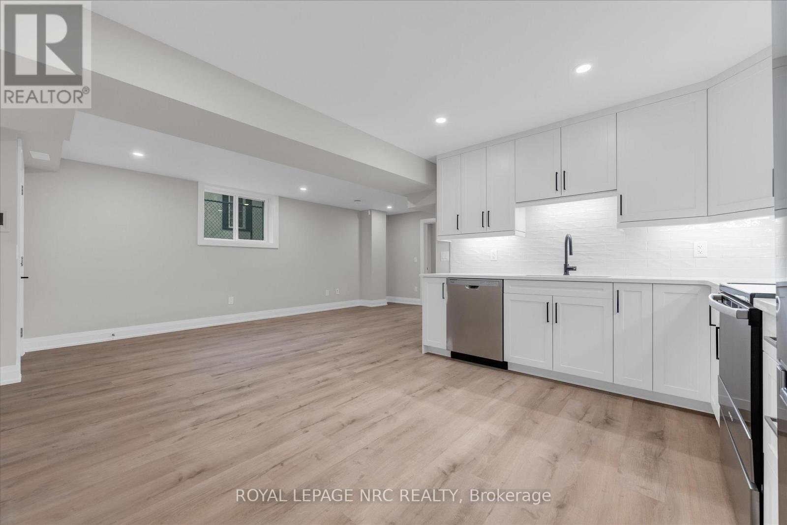 66 Page Street, Port Colborne, Ontario  L3K 5V1 - Photo 42 - X12474058
