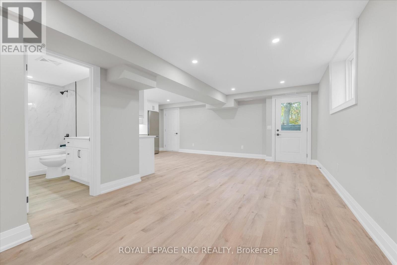 66 Page Street, Port Colborne, Ontario  L3K 5V1 - Photo 45 - X12474058