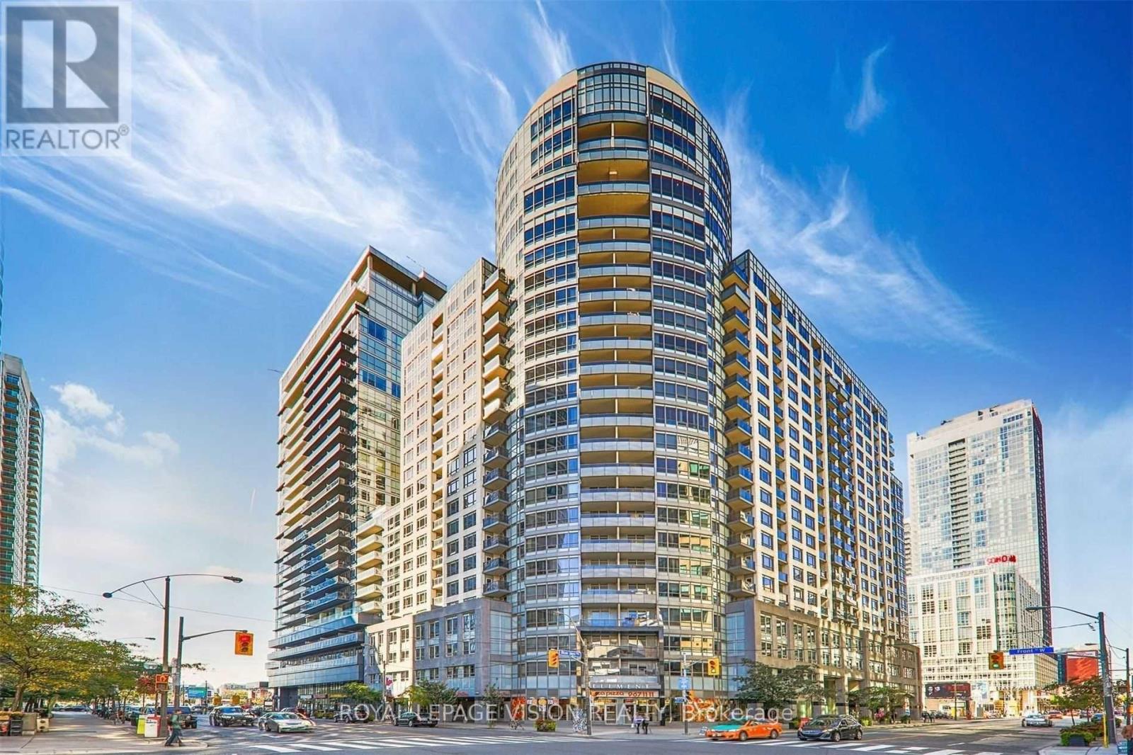 1811 - 20 Blue Jays Way, Toronto, Ontario  M5V 3W6 - Photo 1 - C12473879