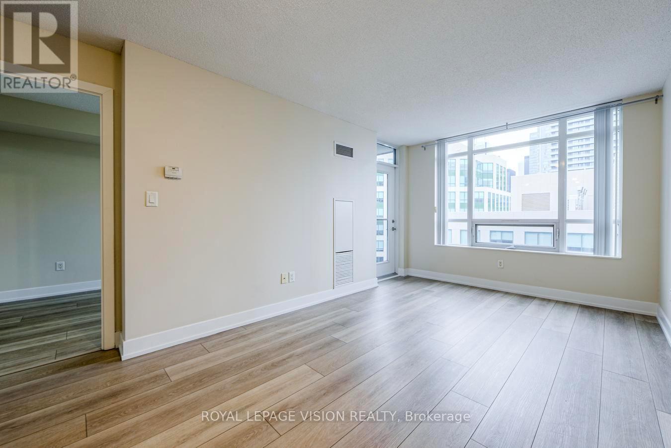 1811 - 20 Blue Jays Way, Toronto, Ontario  M5V 3W6 - Photo 13 - C12473879