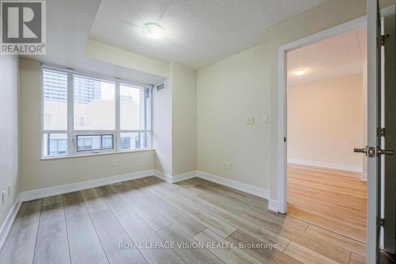 1811 - 20 Blue Jays Way, Toronto, Ontario  M5V 3W6 - Photo 17 - C12473879