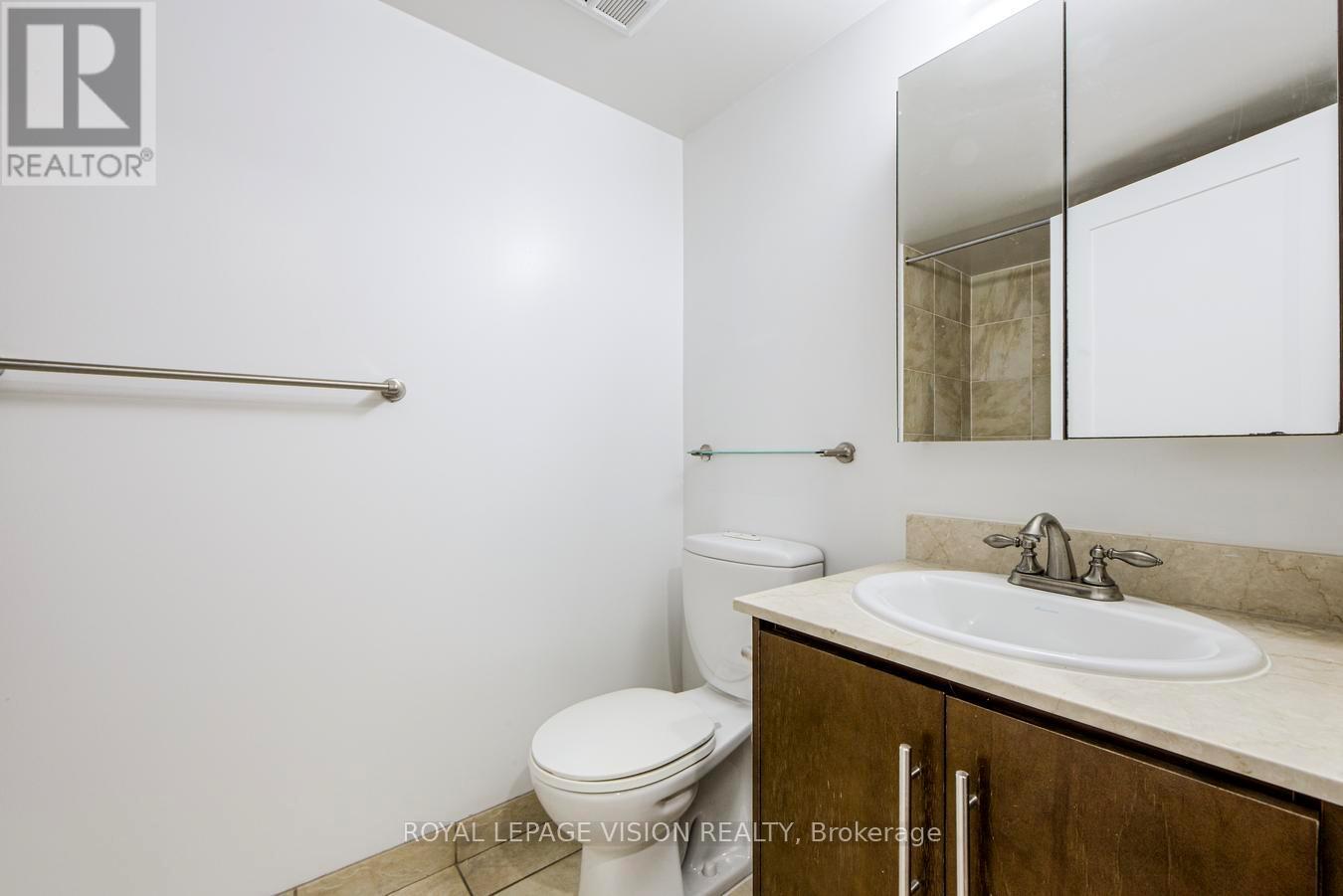 1811 - 20 Blue Jays Way, Toronto, Ontario  M5V 3W6 - Photo 20 - C12473879