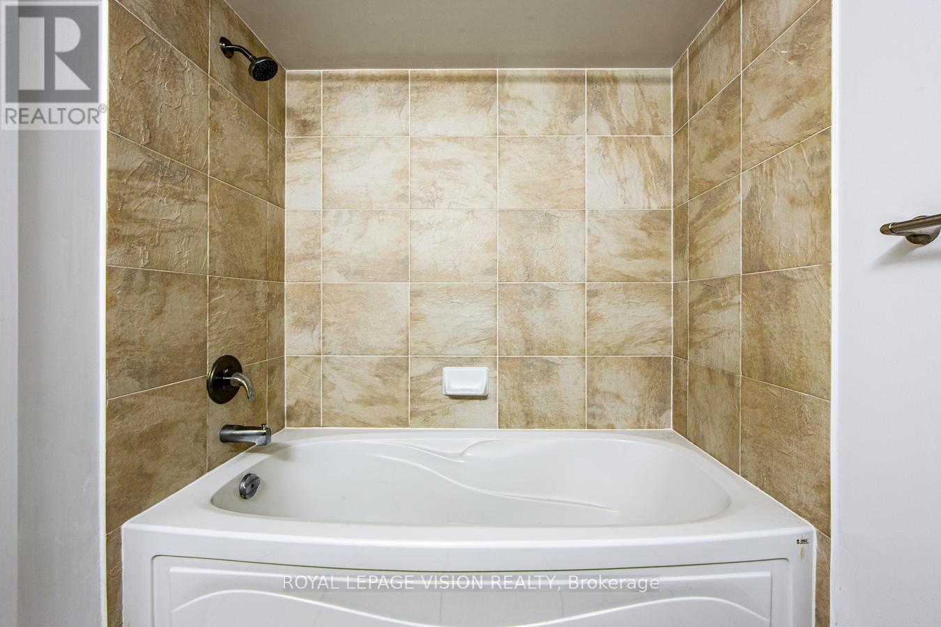 1811 - 20 Blue Jays Way, Toronto, Ontario  M5V 3W6 - Photo 21 - C12473879