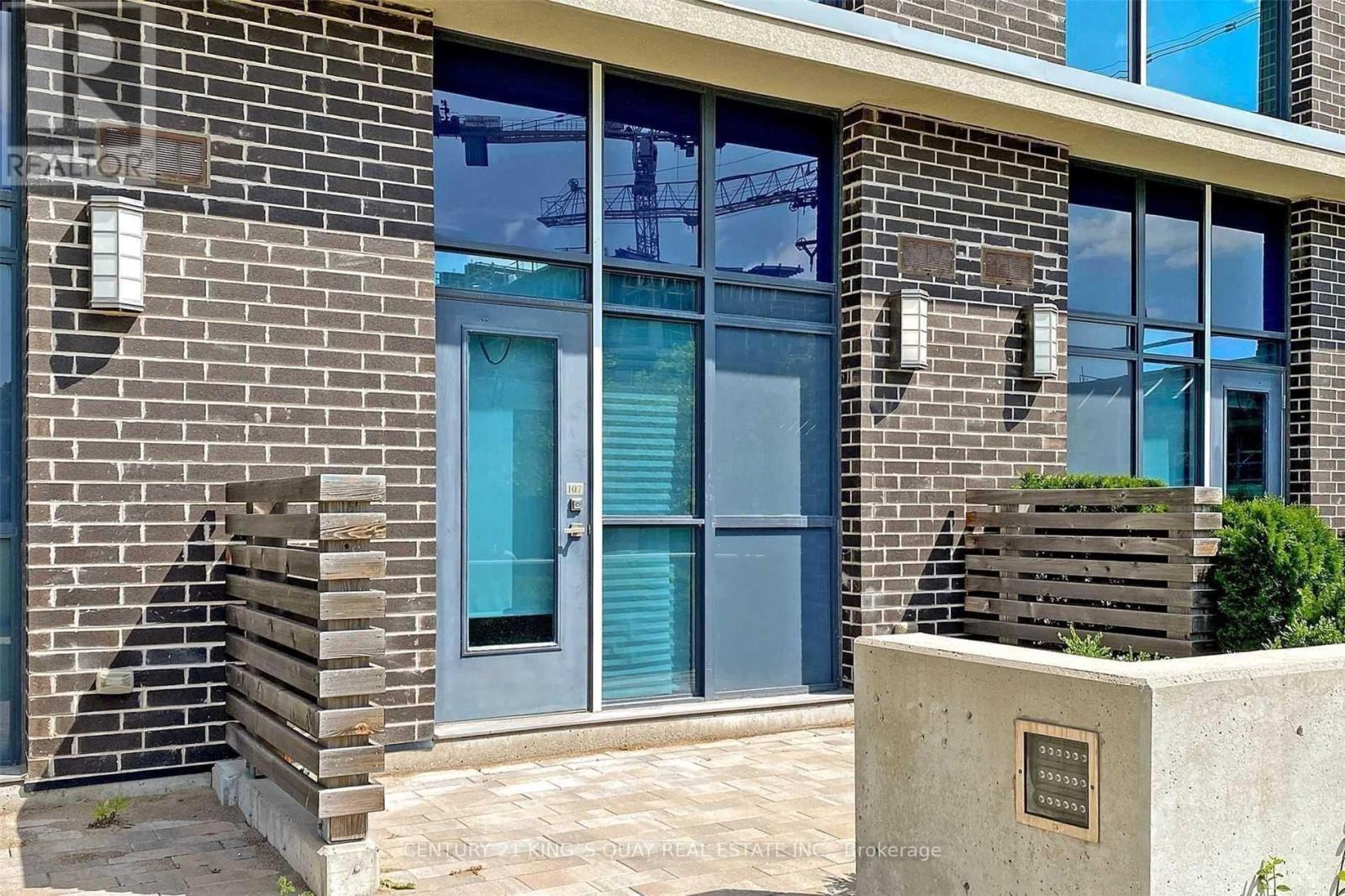 107 - 75 The Donway Way W, Toronto, Ontario  M3C 2E9 - Photo 2 - C12473934