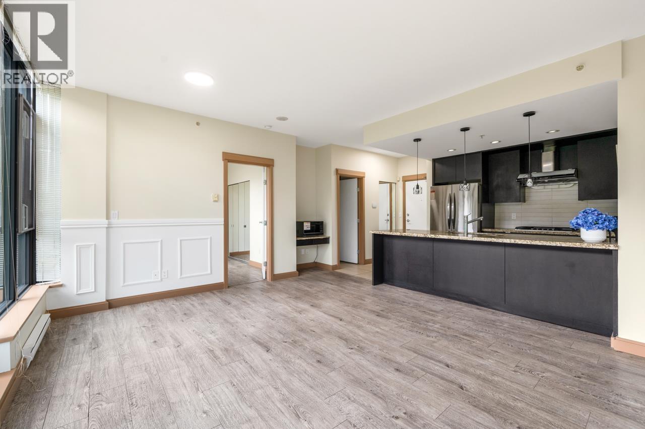 307 7088 18th Avenue, Burnaby, British Columbia  V3N 0A2 - Photo 5 - R3060402