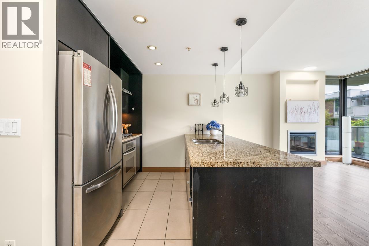 307 7088 18th Avenue, Burnaby, British Columbia  V3N 0A2 - Photo 3 - R3060402