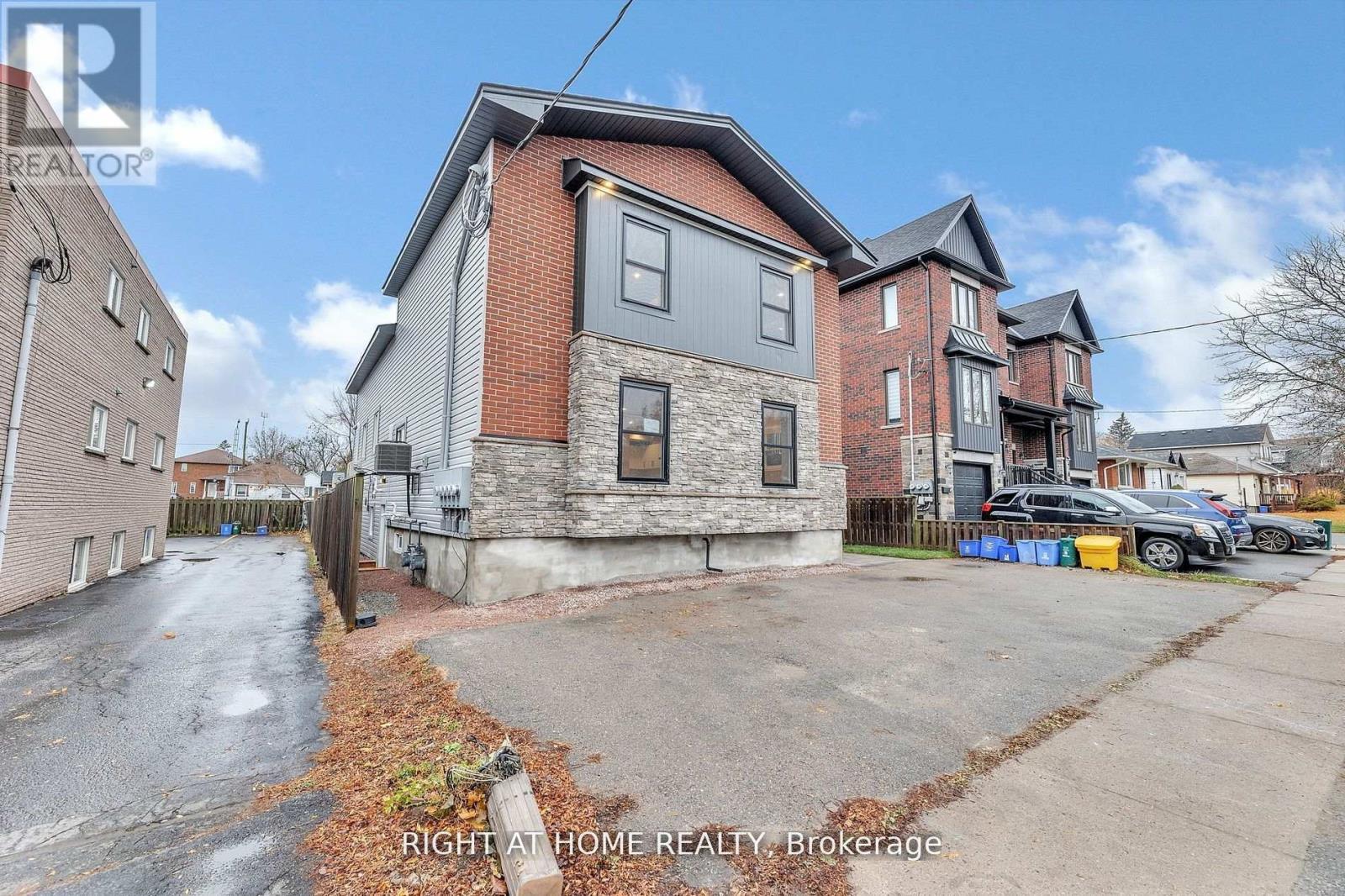 2 - 100 CROMWELL AVENUE, Oshawa, Ontario