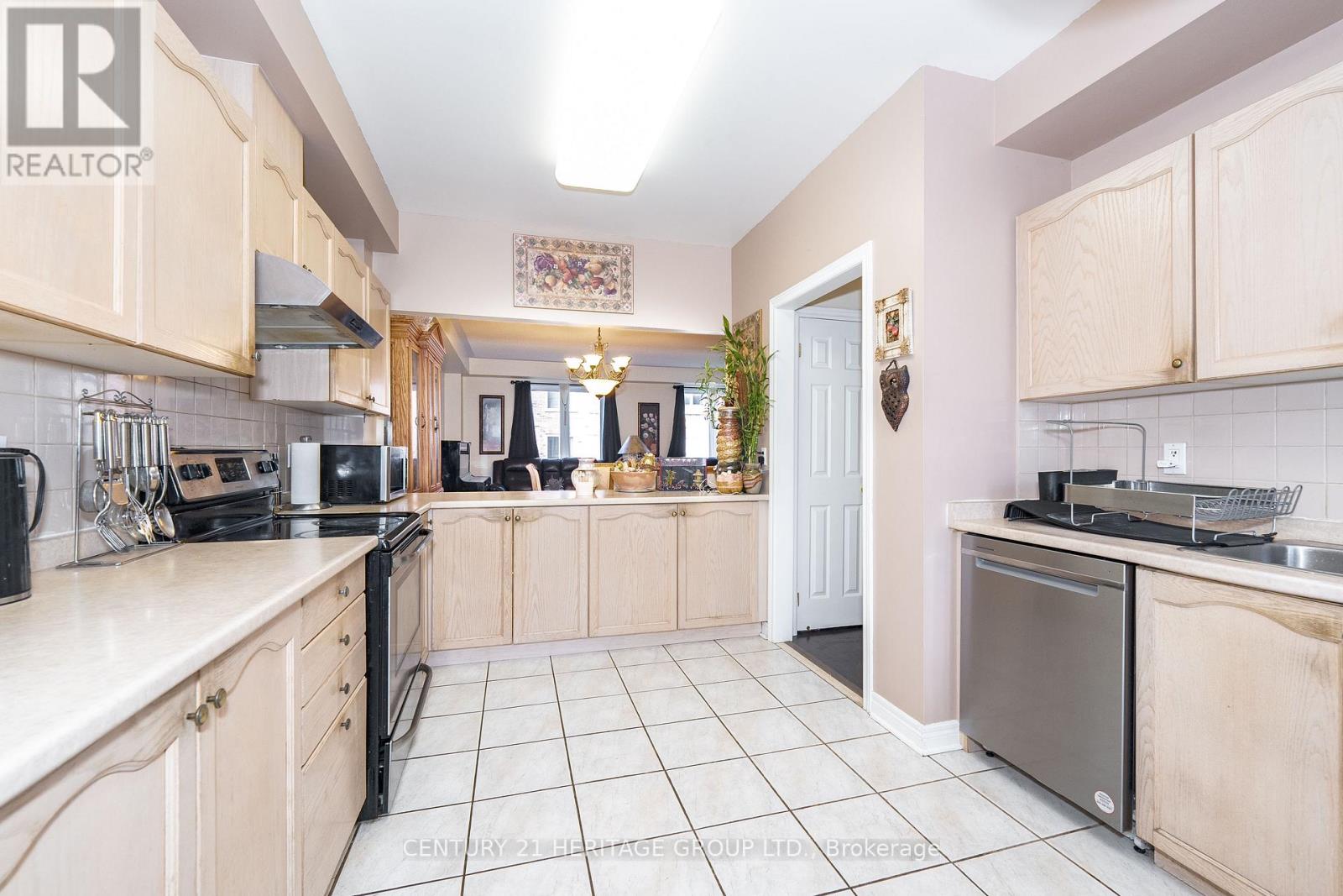 18 Orchid Road, Markham (Commerce Valley), Ontario  L3T 7T6 - Photo 17 - N12473888