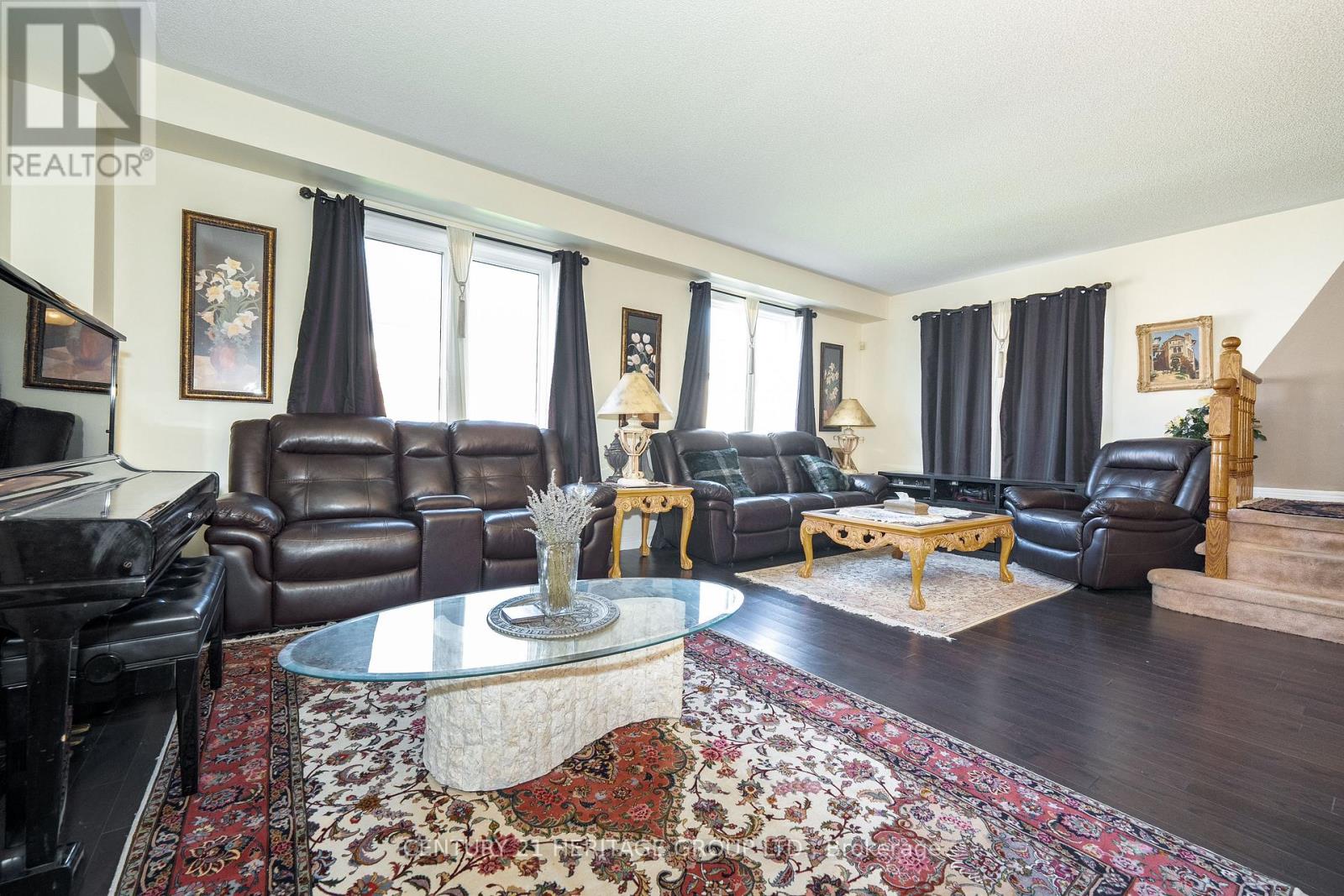 18 Orchid Road, Markham (Commerce Valley), Ontario  L3T 7T6 - Photo 5 - N12473888