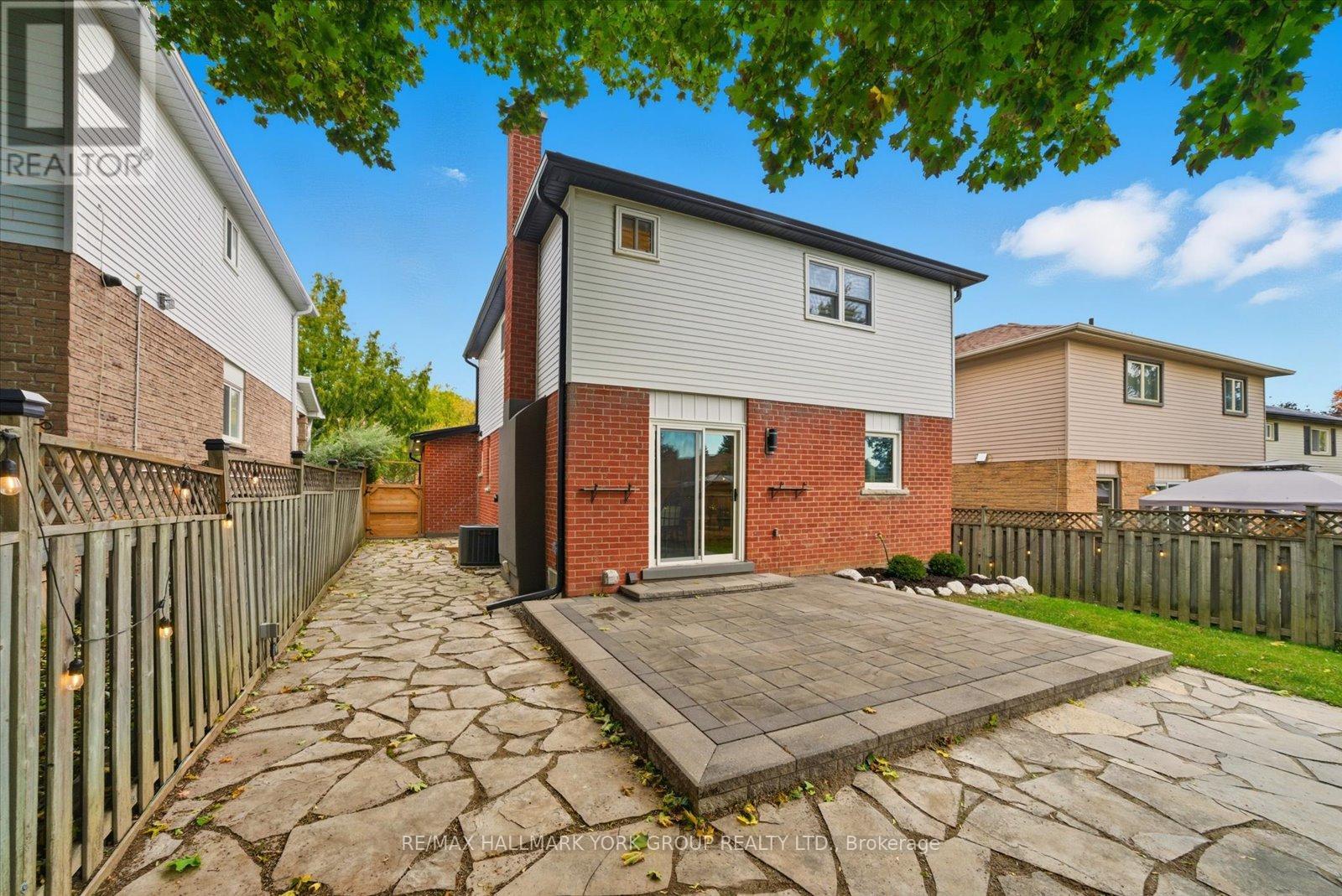 234 Billings Crescent, Newmarket (Bristol-London), Ontario  L3Y 7Y7 - Photo 36 - N12473907