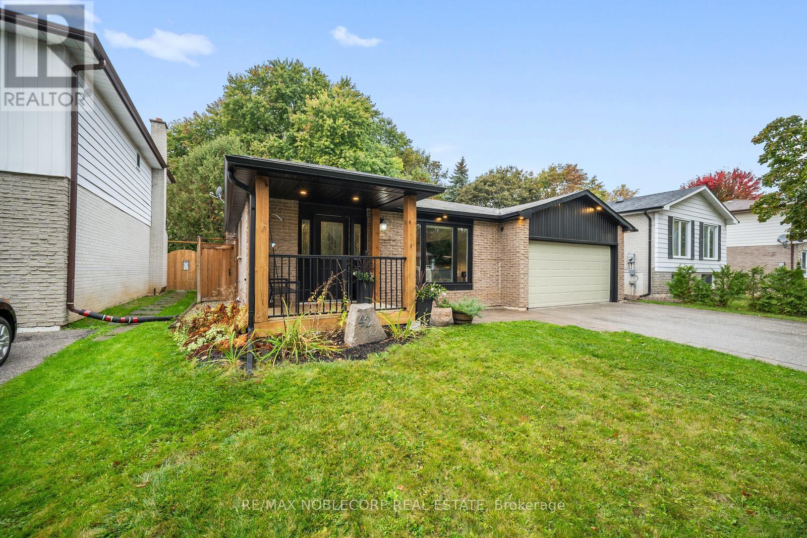 42 Mitchell Avenue, New Tecumseth (Alliston), Ontario  L9R 1C2 - Photo 2 - N12473958