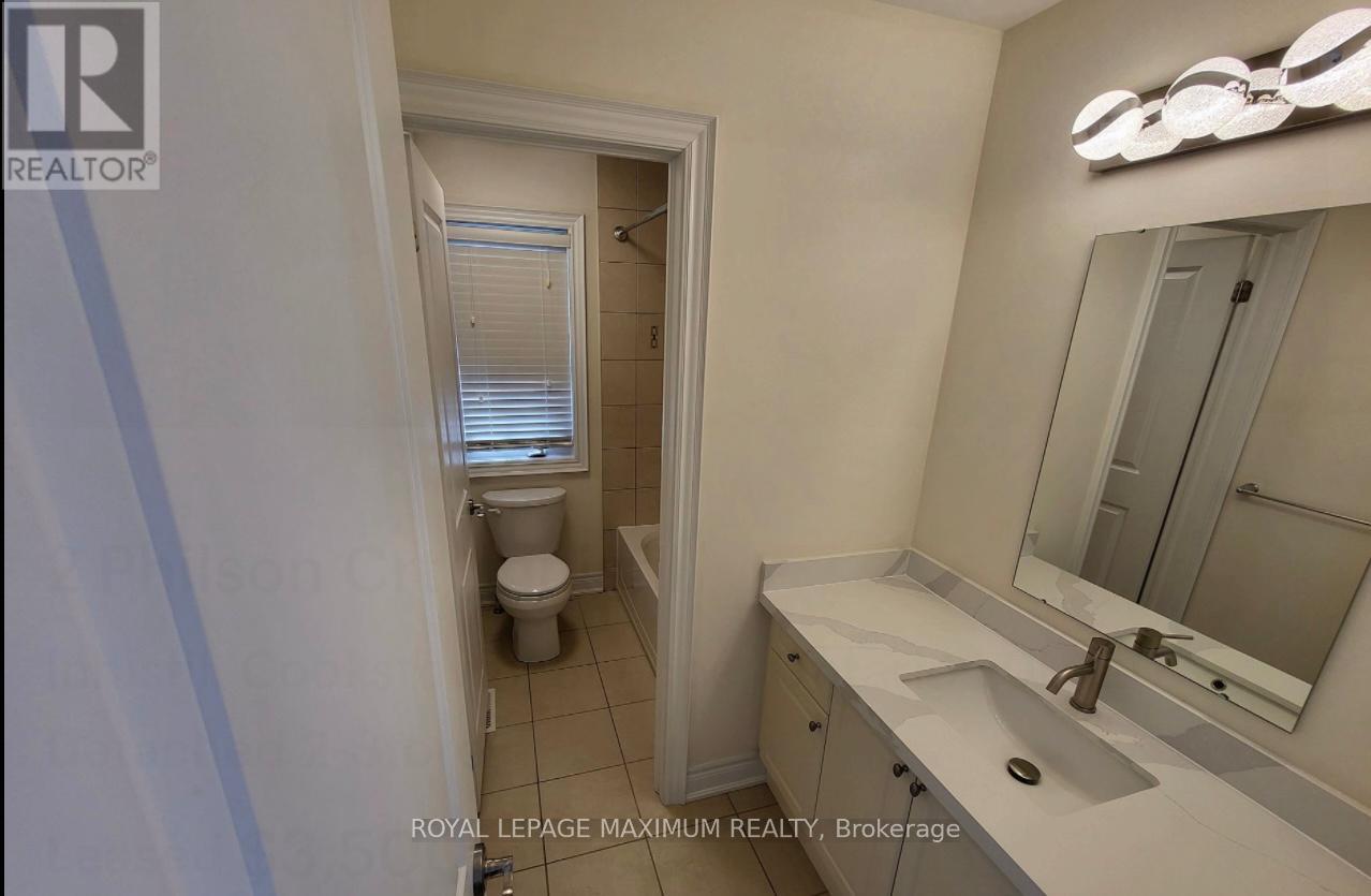2 Philson Court, Innisfil, Ontario  L0L 1L0 - Photo 12 - N12473961